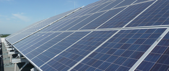 Beratungskampagnen Photovoltaik: Solare Energienutzung auf Gewerbedächern in Hamburger Bezirken
