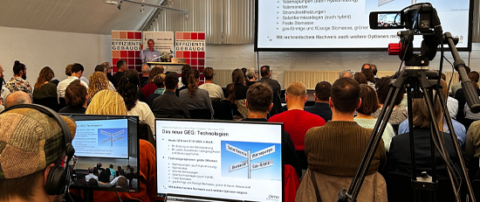 Jetzt weiterbilden: Effiziente Gebäude 2026 – Online-Vertiefungsseminar – Quartiersfähigkeit planen: Welche Gebäudestrategien passen zu welcher Wärmeversorgung?